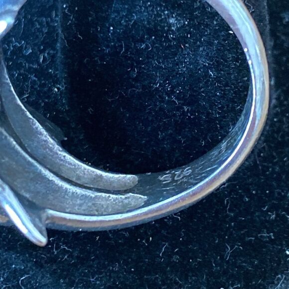 Triple dolphin sterling silver ring - Picture 3 of 4